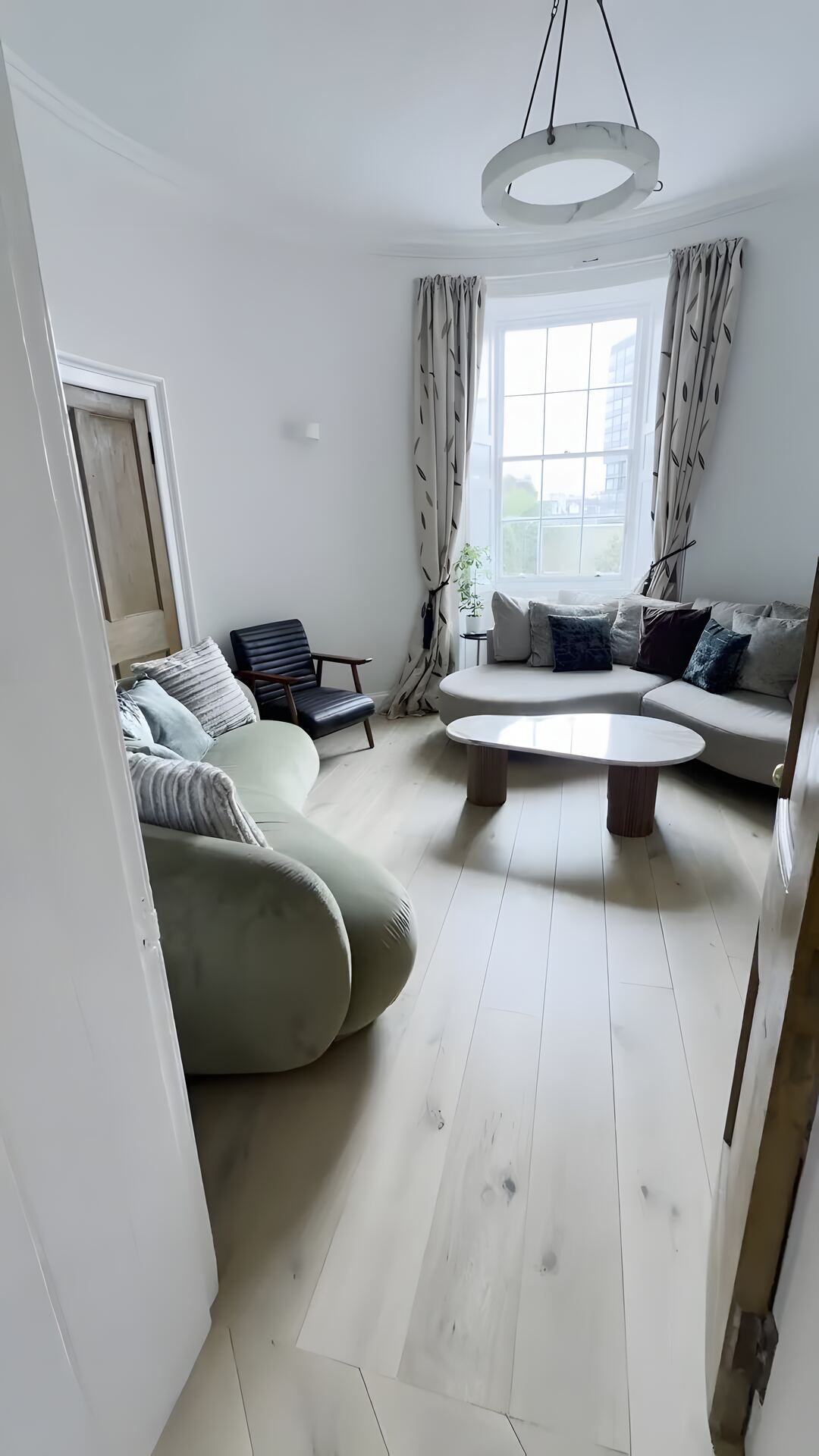 Walk-through of a fully renovated flat, from the kitchen to the living room